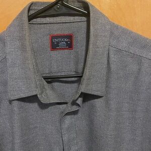 UNTUCKit Men's Textured Gray Button Down Shirt